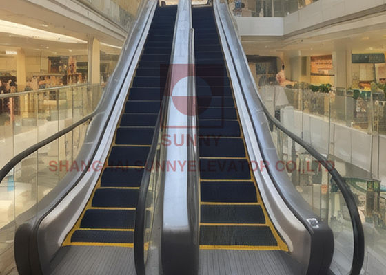 इनडोर एस्केलेटर पैदल मार्ग 0.5 एम/एस स्टेनलेस स्टील भारी शुल्क