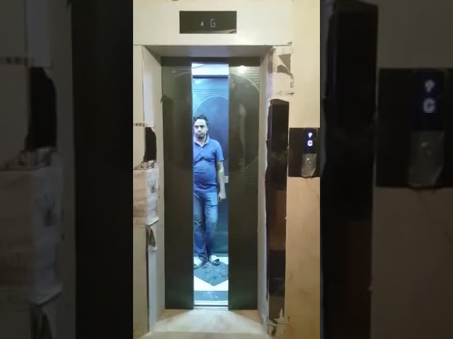 ब्लैक टाइटेनियम के साथ मिरर स्टेनलेस स्टील प्लेट यात्री लिफ्ट लिफ्ट